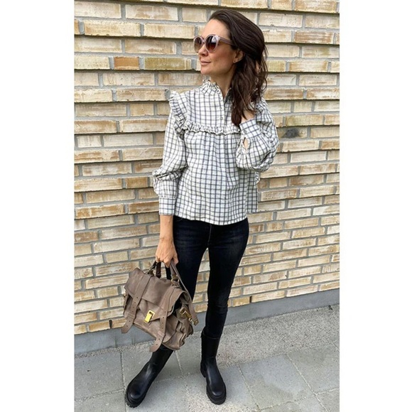 Sofie Schnoor Checkered Ruffle Women's Top - Picture 11 of 11